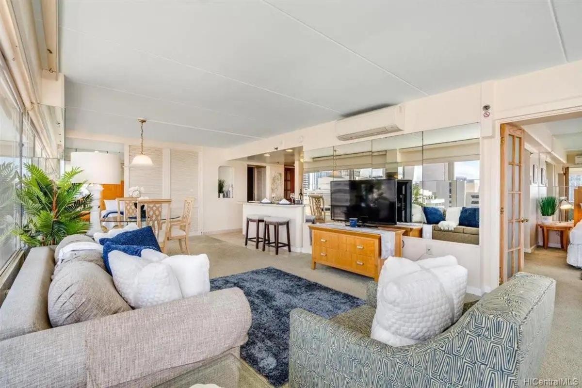 Ilikai #1743 Panoramic Views On Waikiki Beach Aparthotel โฮโนลูลู ภายนอก รูปภาพ