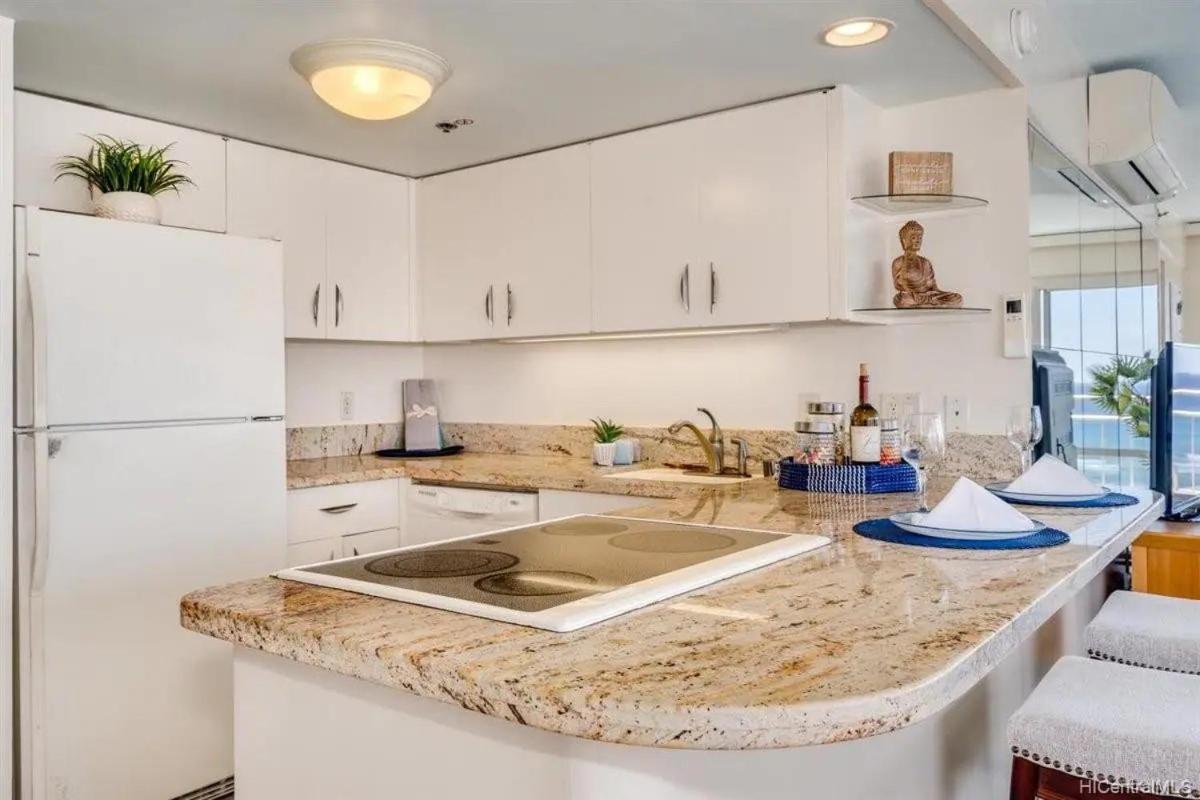Ilikai #1743 Panoramic Views On Waikiki Beach Aparthotel โฮโนลูลู ภายนอก รูปภาพ