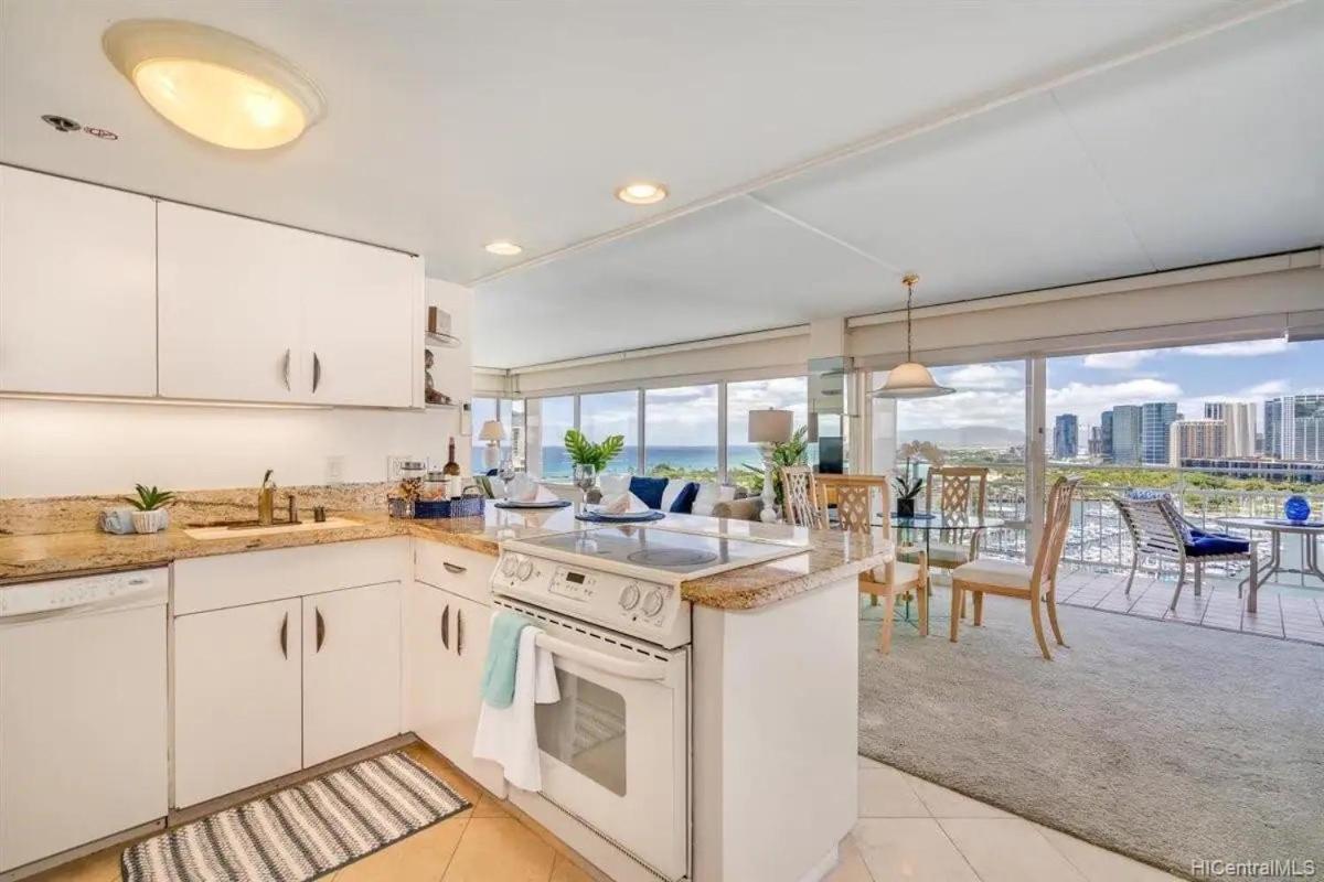 Ilikai #1743 Panoramic Views On Waikiki Beach Aparthotel โฮโนลูลู ภายนอก รูปภาพ